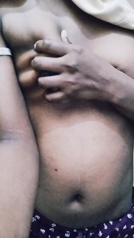 Hiding in her house, she showed her boobs to her boyfriend in a video call prt3.