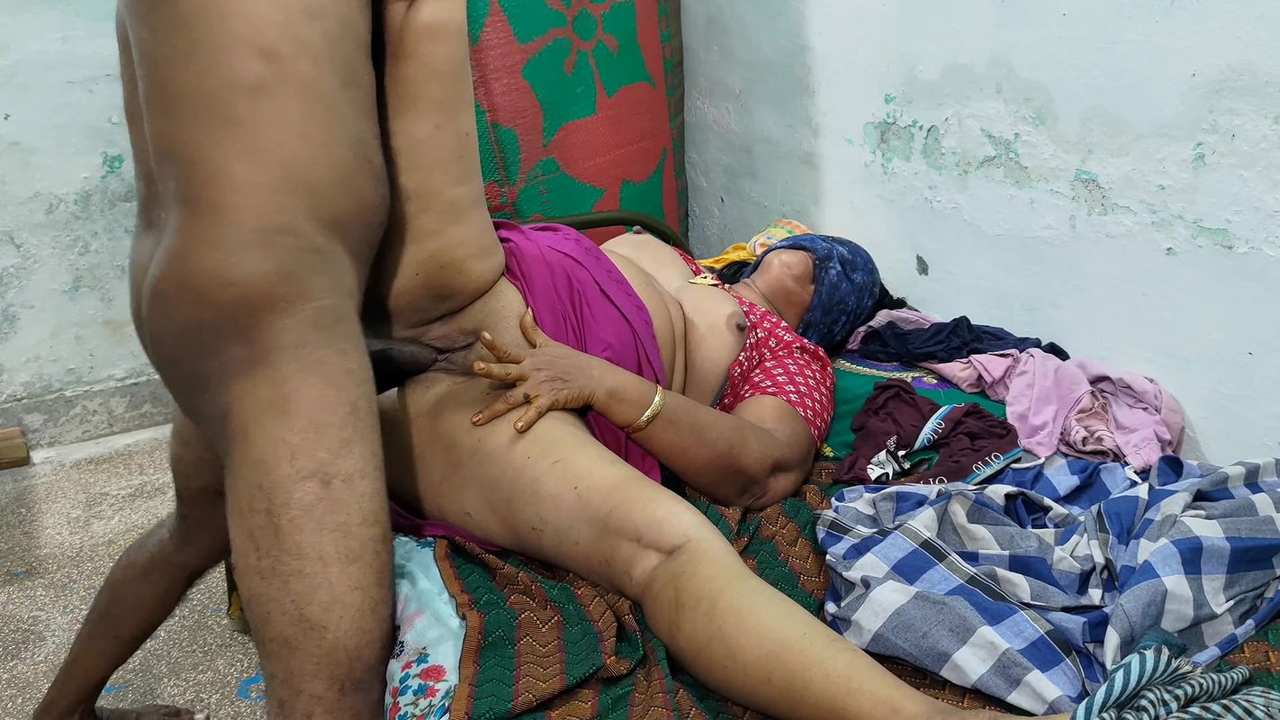 Neighbor Aunty Couldn’t Handle My Big Dick During Sex