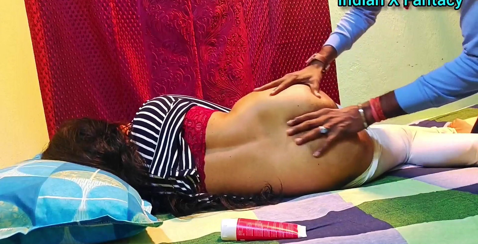 Hot 19 year old college girl enjoy their first sex with her boyfriend.