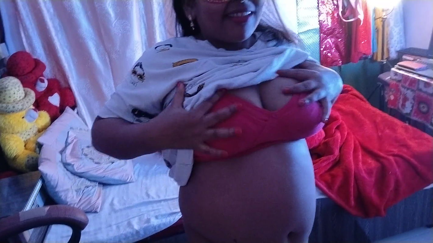 Hot aunty desi village girl show her body with cloth over sexy excitement.