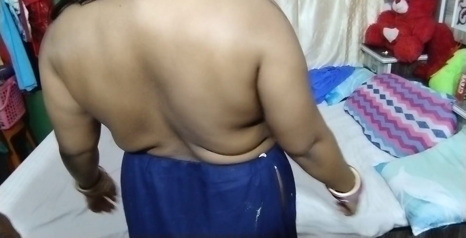 Hot desi sexy sister-in-law the thirst of youth from the own home servant.