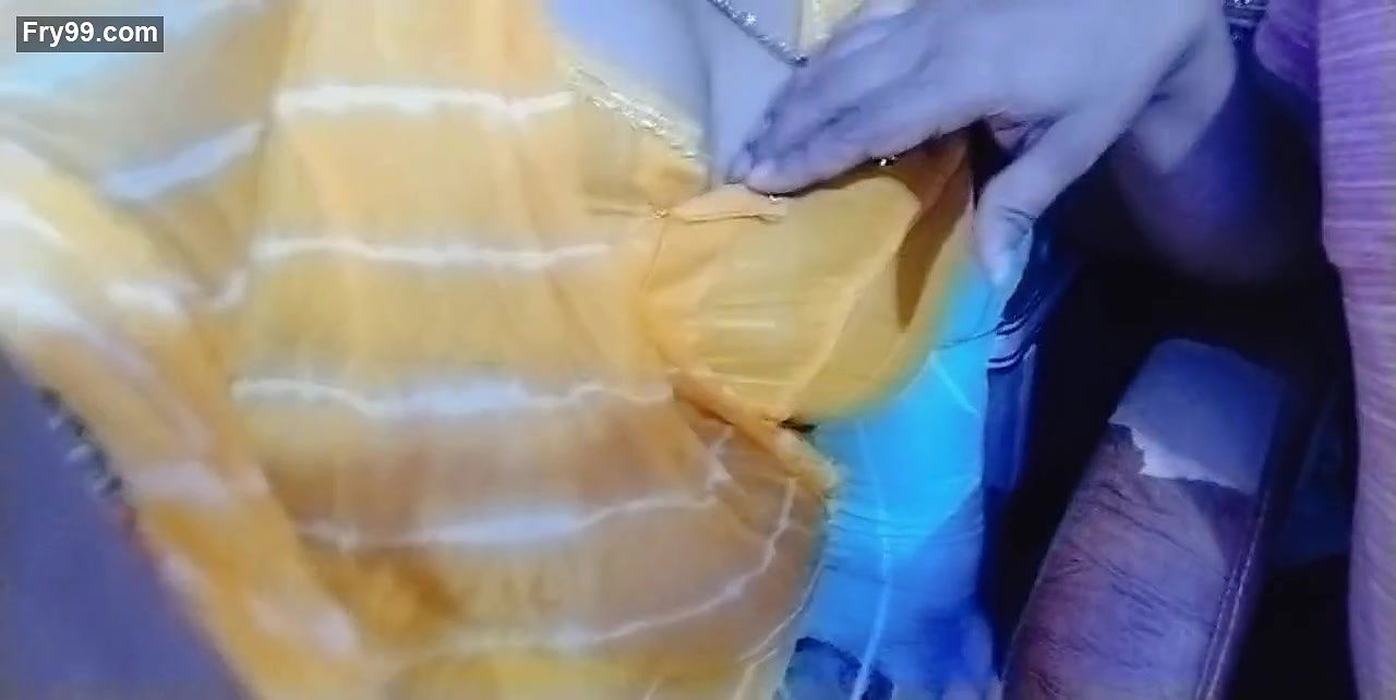 Hot sexy desi village aunty HotGirl21 sexy romance with here boyfriend hotdesixx.