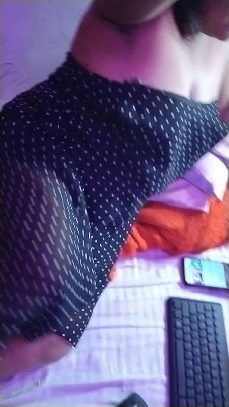 Hot sexy lady show here body with cloth.