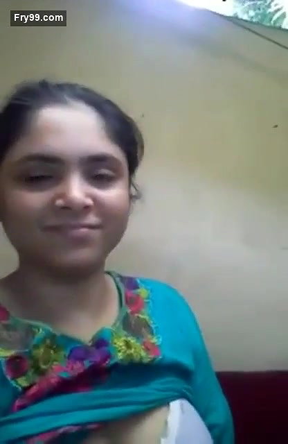 Village bhabhi showing