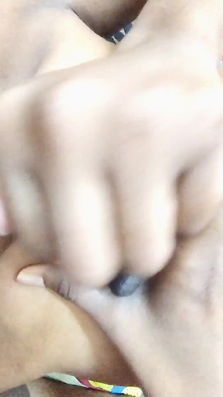 Indian bhabhi cheating on her husband in oyo hotel room with Hindi Audio Part 6.