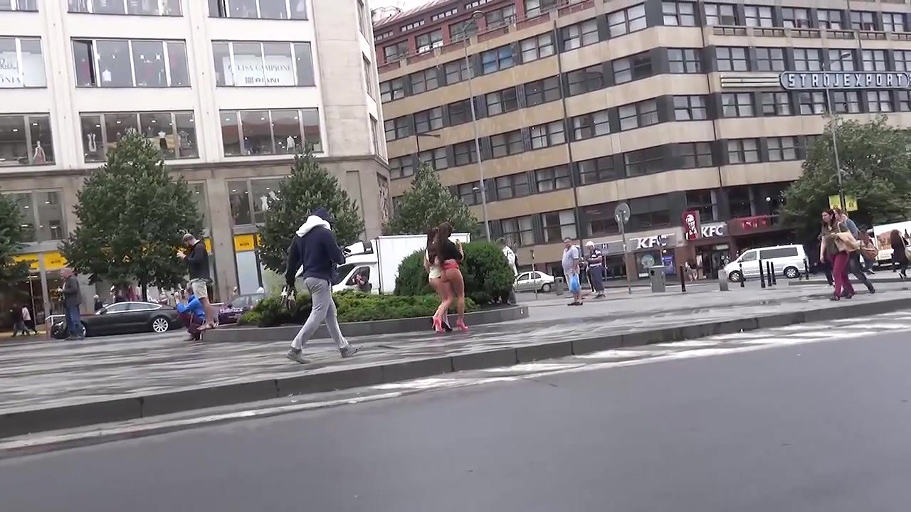 Milf keeps Flashing me on Public Road and makes me cum_45748833