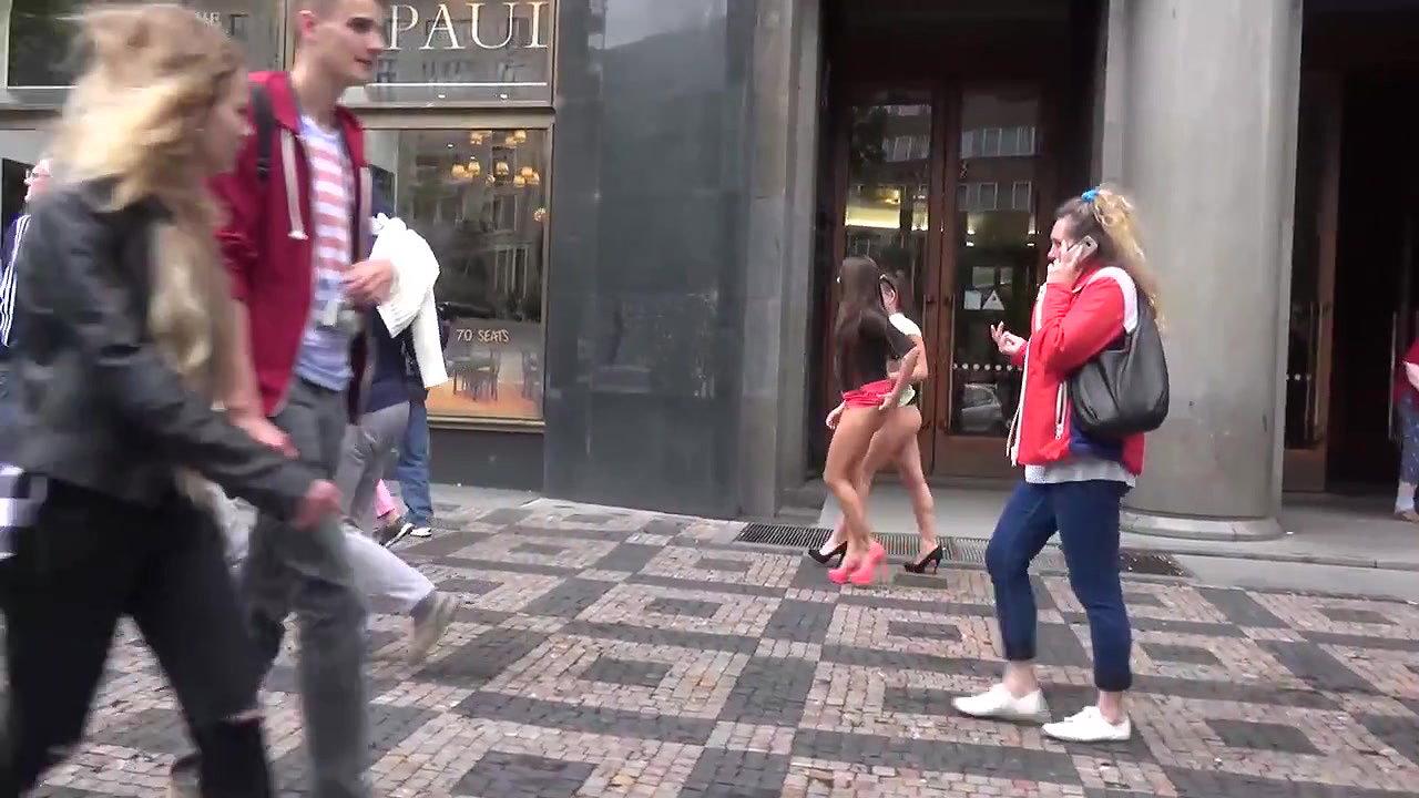 Milf keeps Flashing me on Public Road and makes me cum_45748833