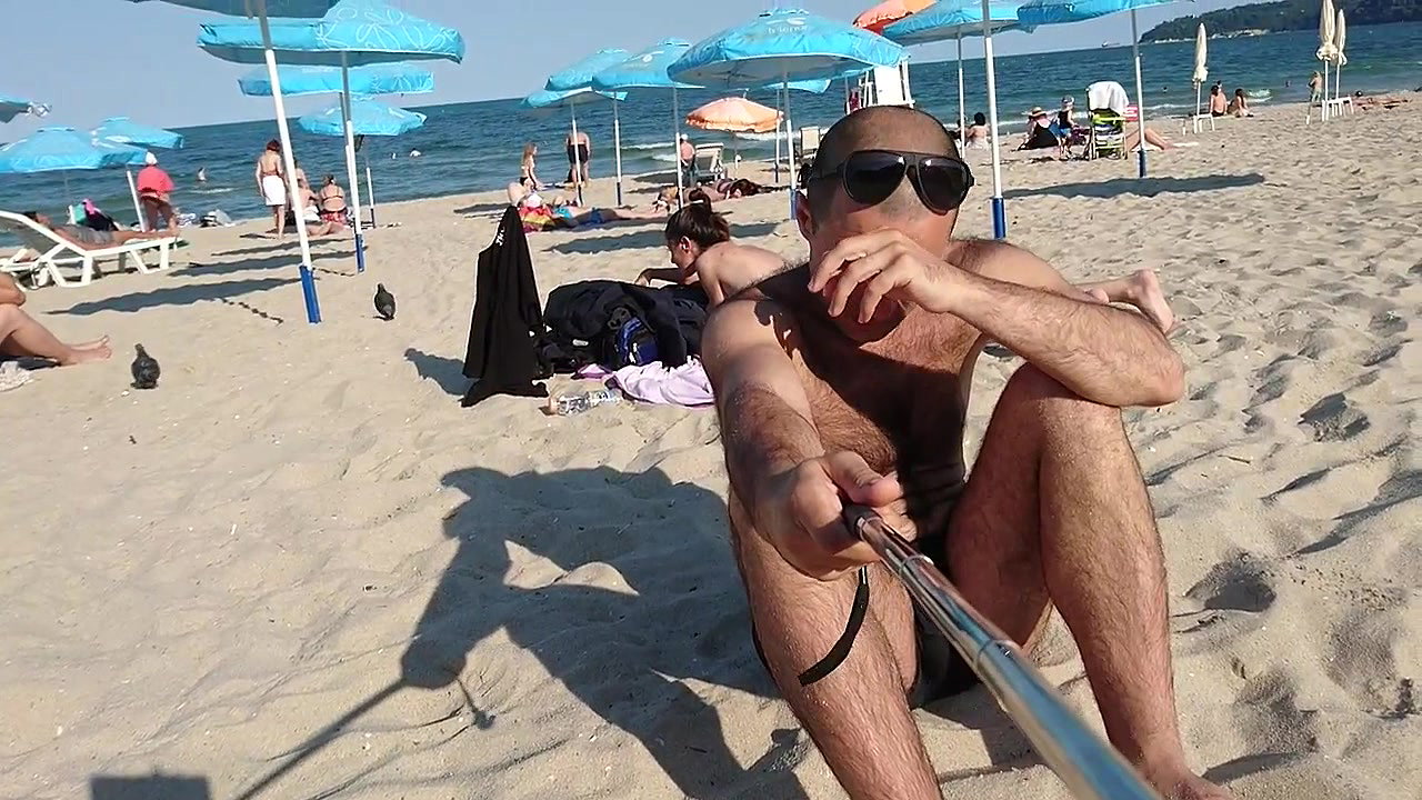 Masturbating in the car in public watch me bust a load_5db64bd7