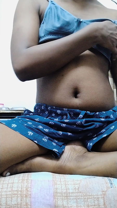 Indian desi bhabhi video call with unknown boy – day time video, viral, mms leaked 4.