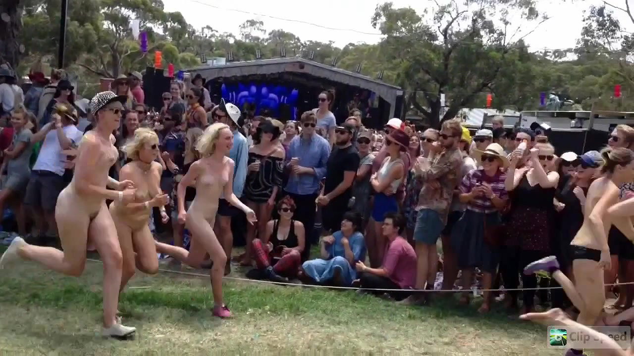 A male spies on a mature girlfriend in the fitting room of a public shopping center. Big tits in different bras and a juicy PAWG in panties. Amateur f_5d69a931