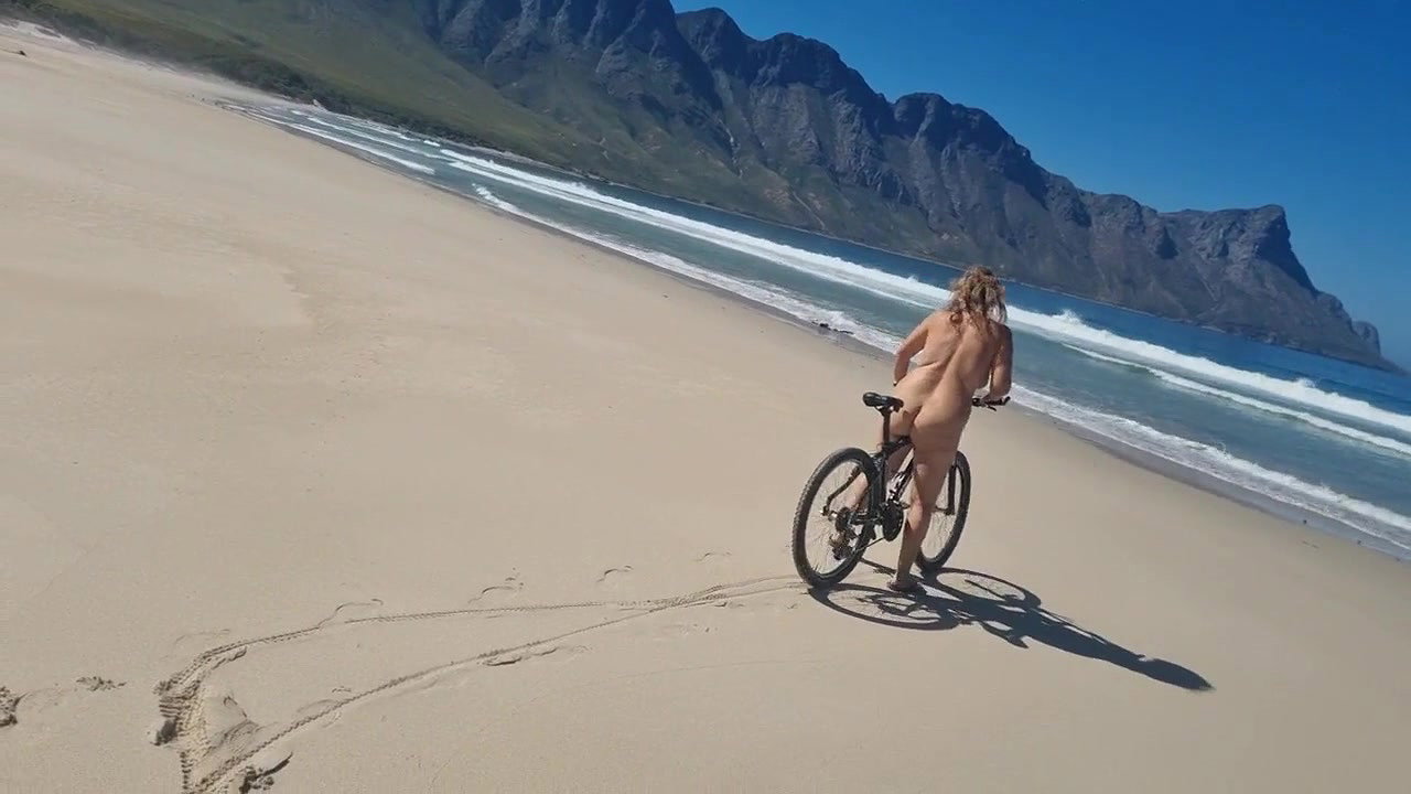 Stunning Amateur Asian Babe Picked up and Bang in Public_6be64866