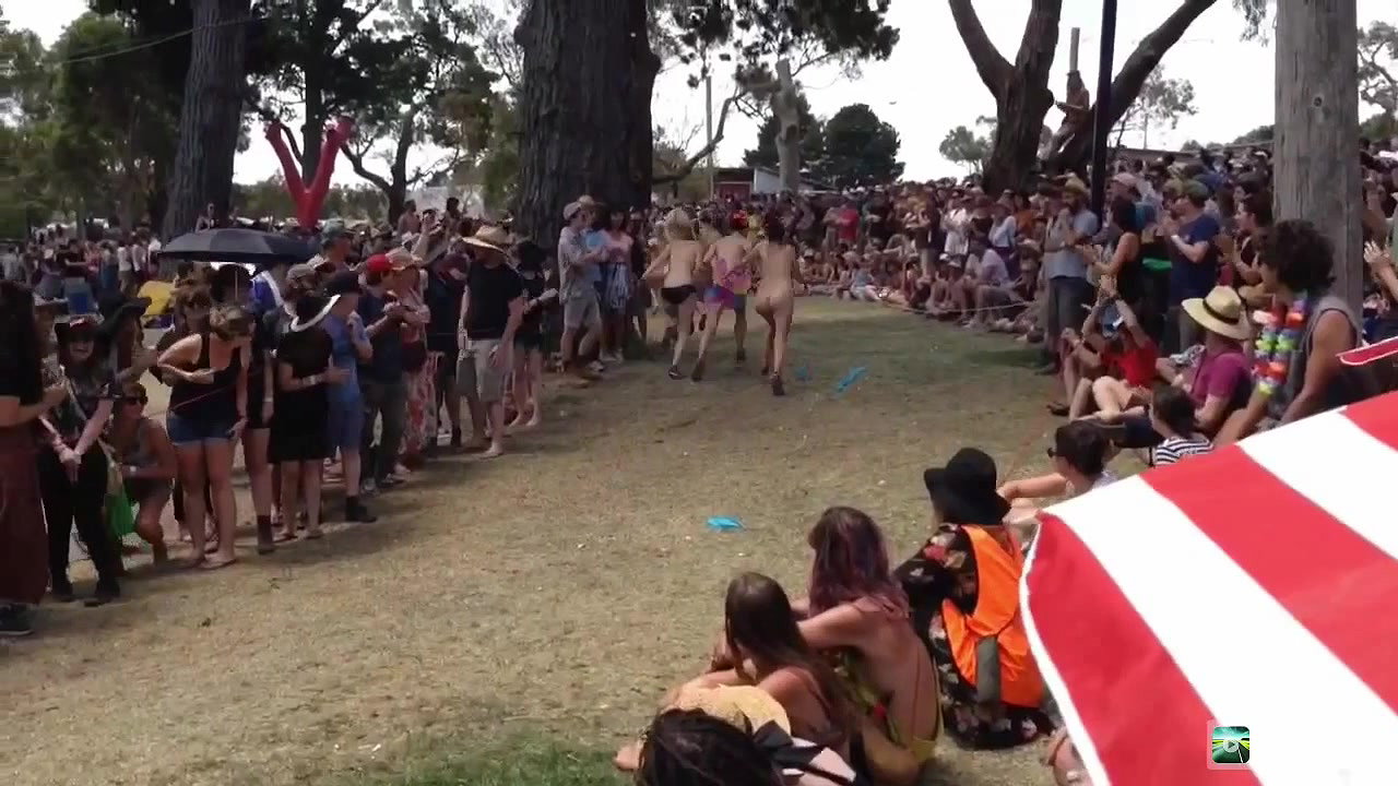 Straight In The Ass – French Student Looking for a Job Gets Public Anal_44f2d120