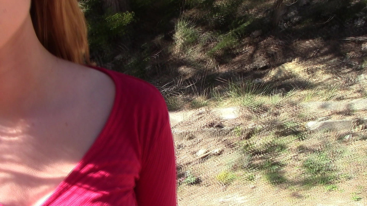 Sexy ebony babe Isabella trades sex for cash in a public park_0d56146d