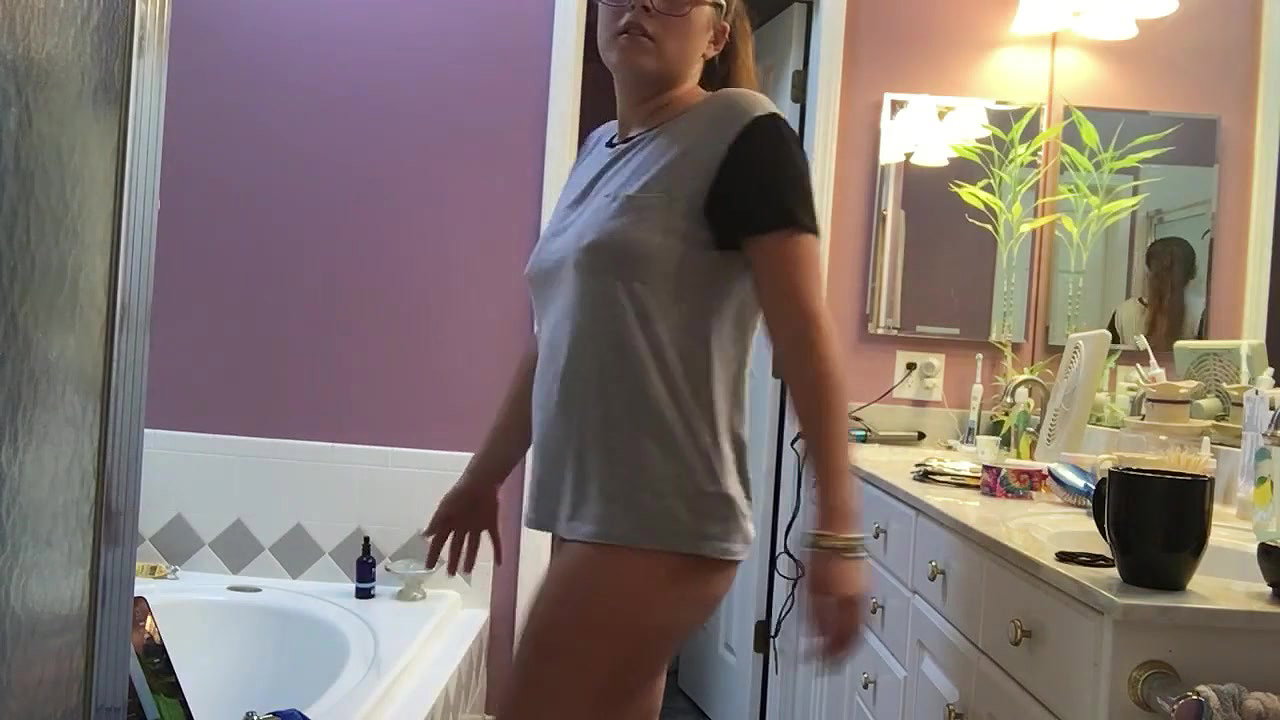 Public Urinal Piss_b9d4de56