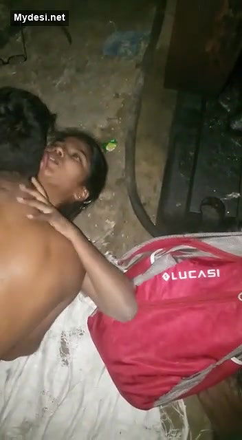 Desi local randi fucking outdoor