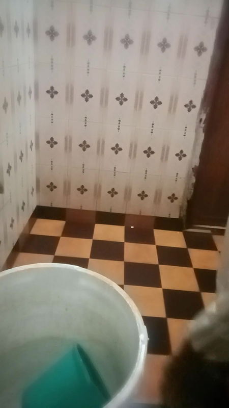 Indian mallu house wife in Bathroom hot video.