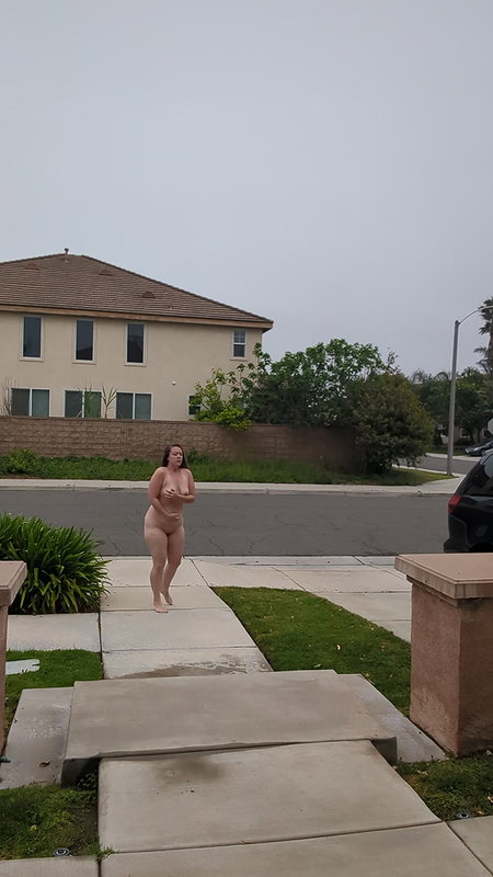 Argentinian beauty gives sloppy deepthroat on public hallway_3f39dbcc