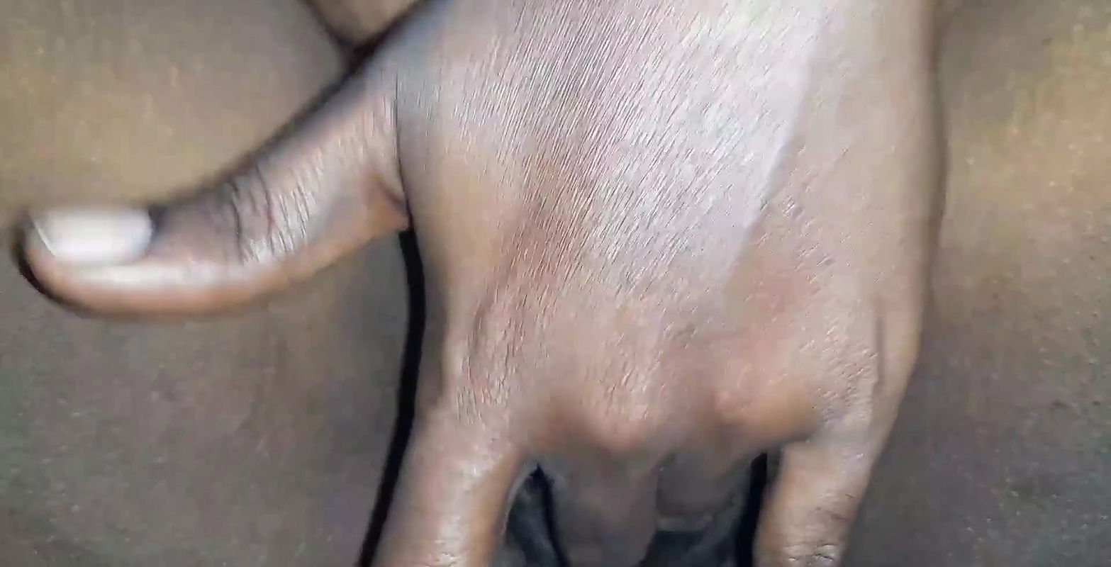 Indian tamil fingerng blowjob.