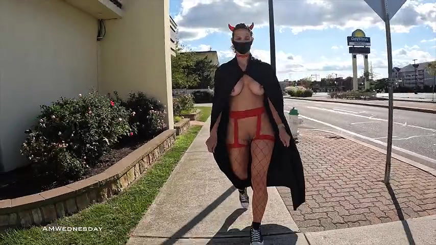 Caravan Boys 2015 – Public Handjob_56d7163c