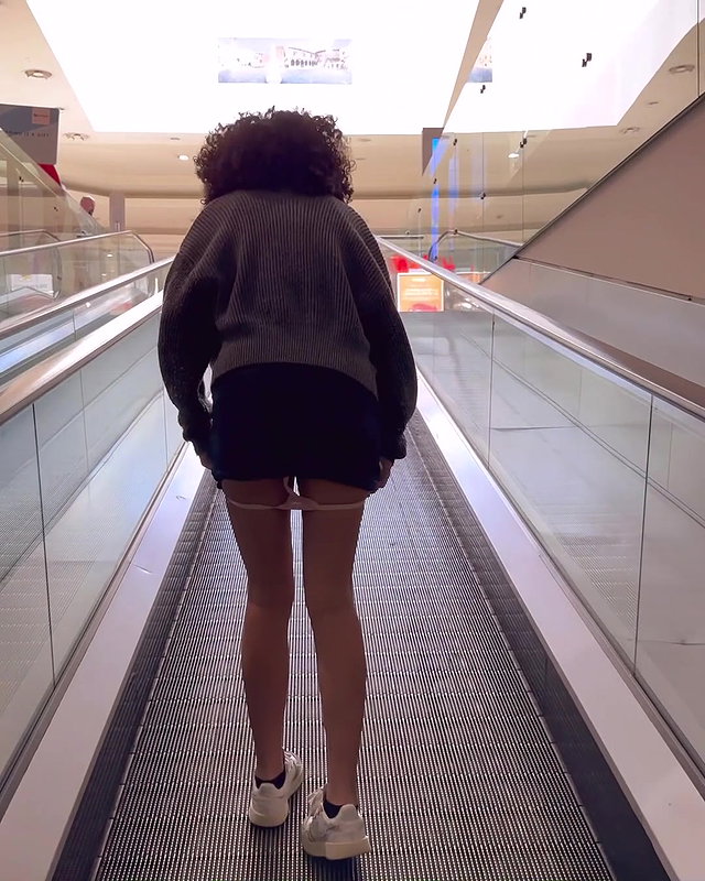 College Chub Fingered and Feet in Public Bathroom_0f6cd85a