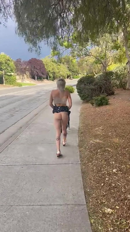 come on guys would you come out in public with me dressed like this if i offer to suck your cock while you film it_80cbf3b5