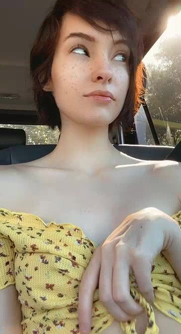 Gorgeous anal slave fucked in public park_70298627