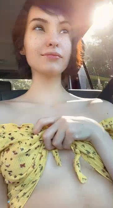 Gorgeous anal slave fucked in public park_70298627