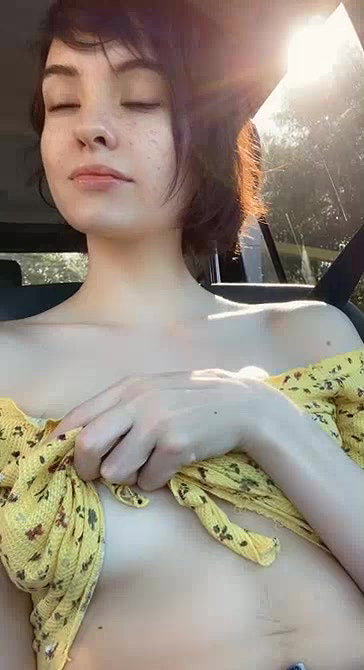 Gorgeous anal slave fucked in public park_70298627