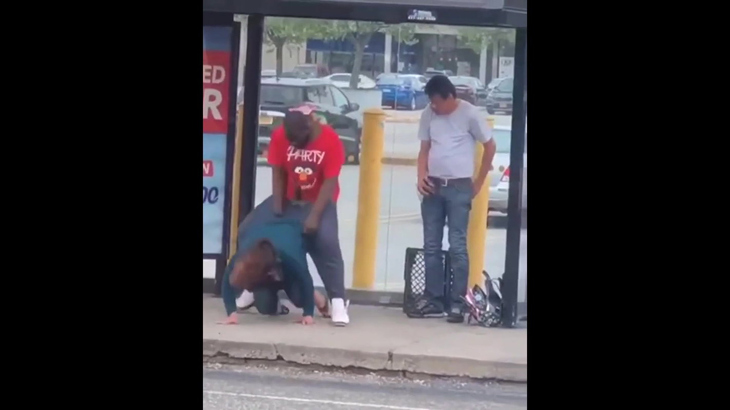 Huge tits milf public Car Jacking Suspect gets the Jacking he deserves_0adb8c2c