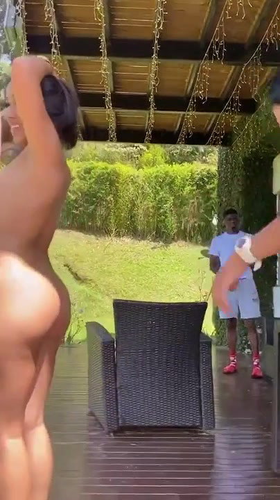 My girlfriend and I masturbate until we cum in a public place – IkaSmokS_1ac7500f