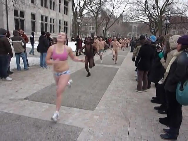 NO PANTIES in PUBLIC on Turistic Trail_4ce2c4eb