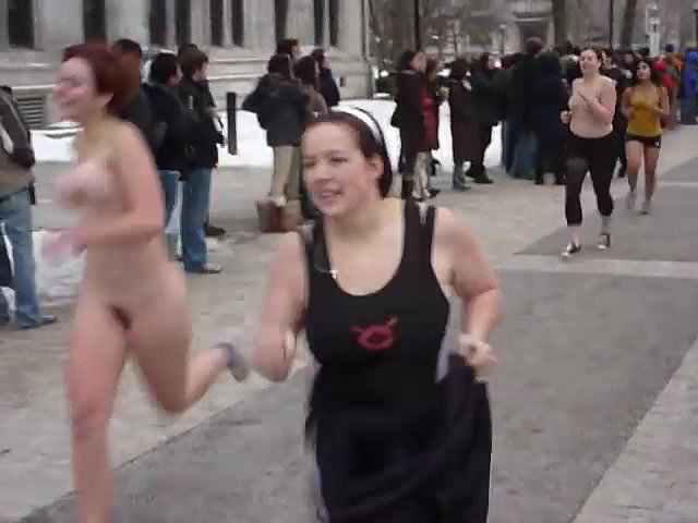 NO PANTIES in PUBLIC on Turistic Trail_4ce2c4eb