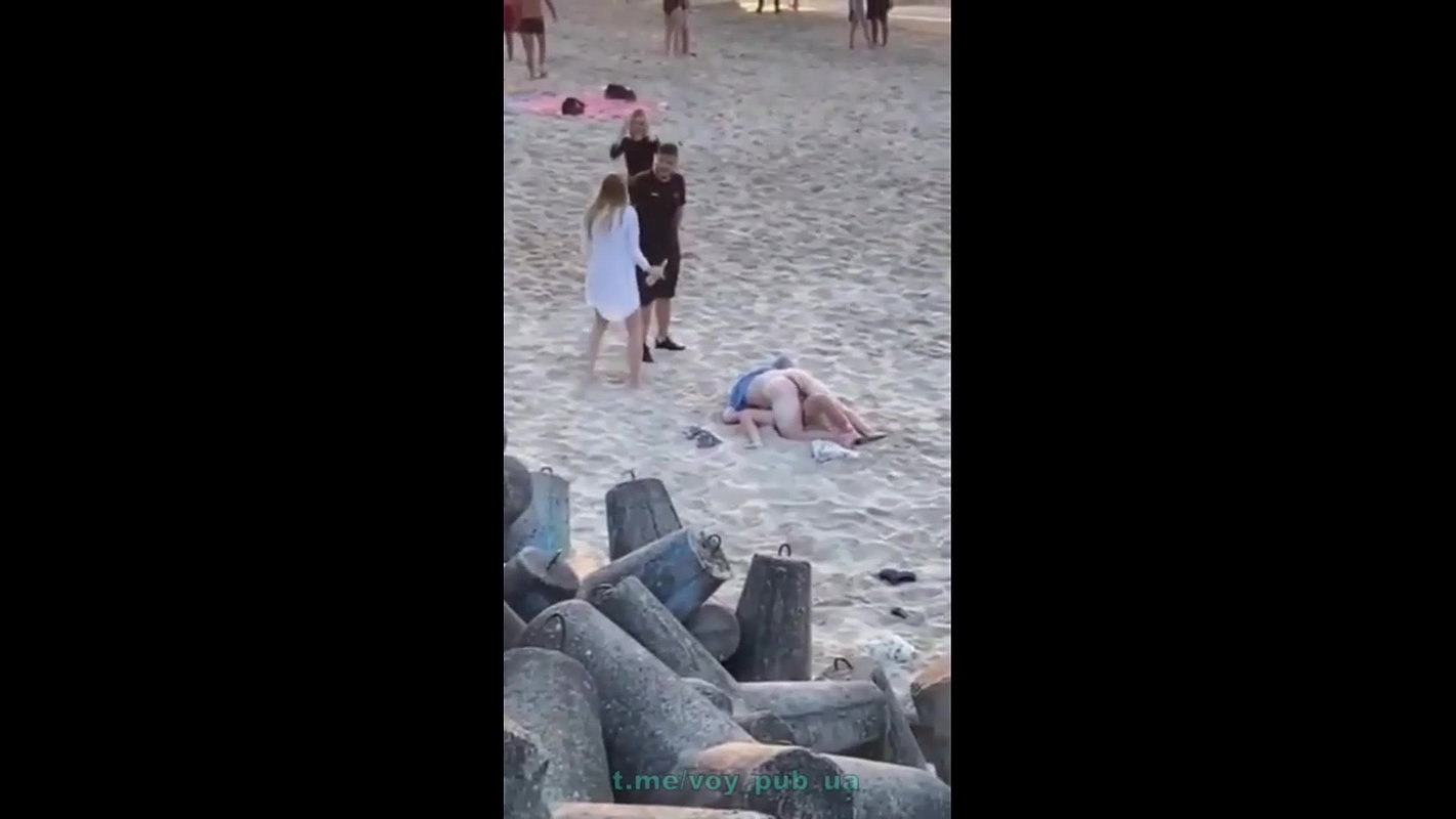 Outdoor orgasm in public on the car_fa50a7d3
