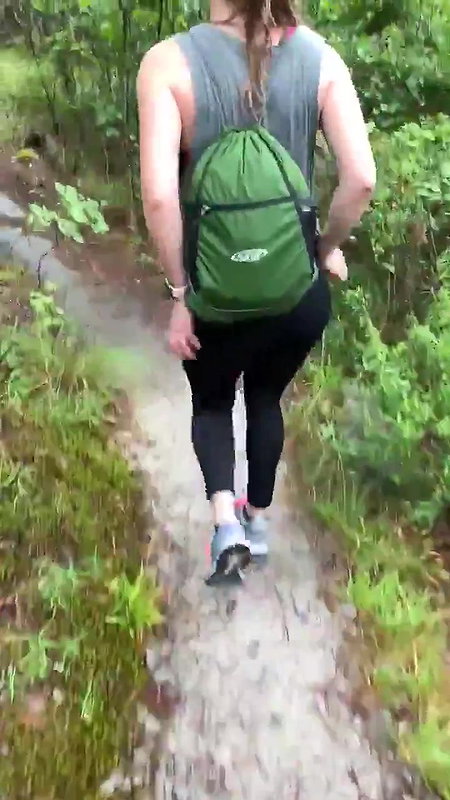 Peeing at a public restroom_6fc69de8