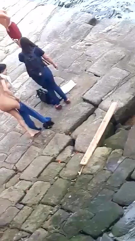 PISSING THROUG MY PANTS in PUBLIC_2ca2c5cd