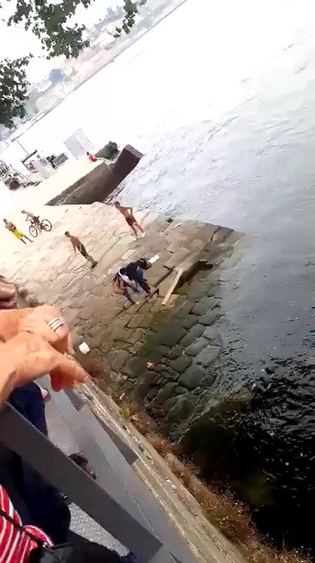 PISSING THROUG MY PANTS in PUBLIC_2ca2c5cd