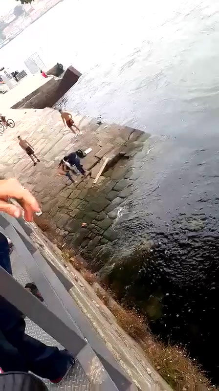 PISSING THROUG MY PANTS in PUBLIC_2ca2c5cd