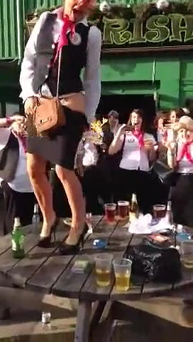 Playing with my pussy in public I hope I dont get caught_9198bd41