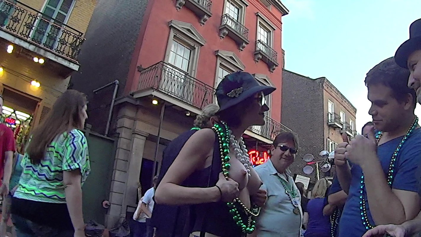 Public Agent French babe Jennifer Amilton fucks a guy in his office_35d38731