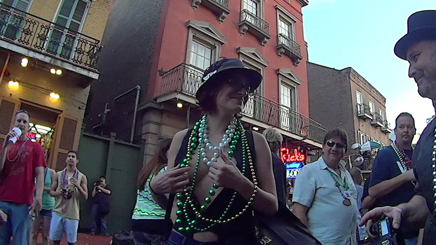 Public Agent French babe Jennifer Amilton fucks a guy in his office_35d38731