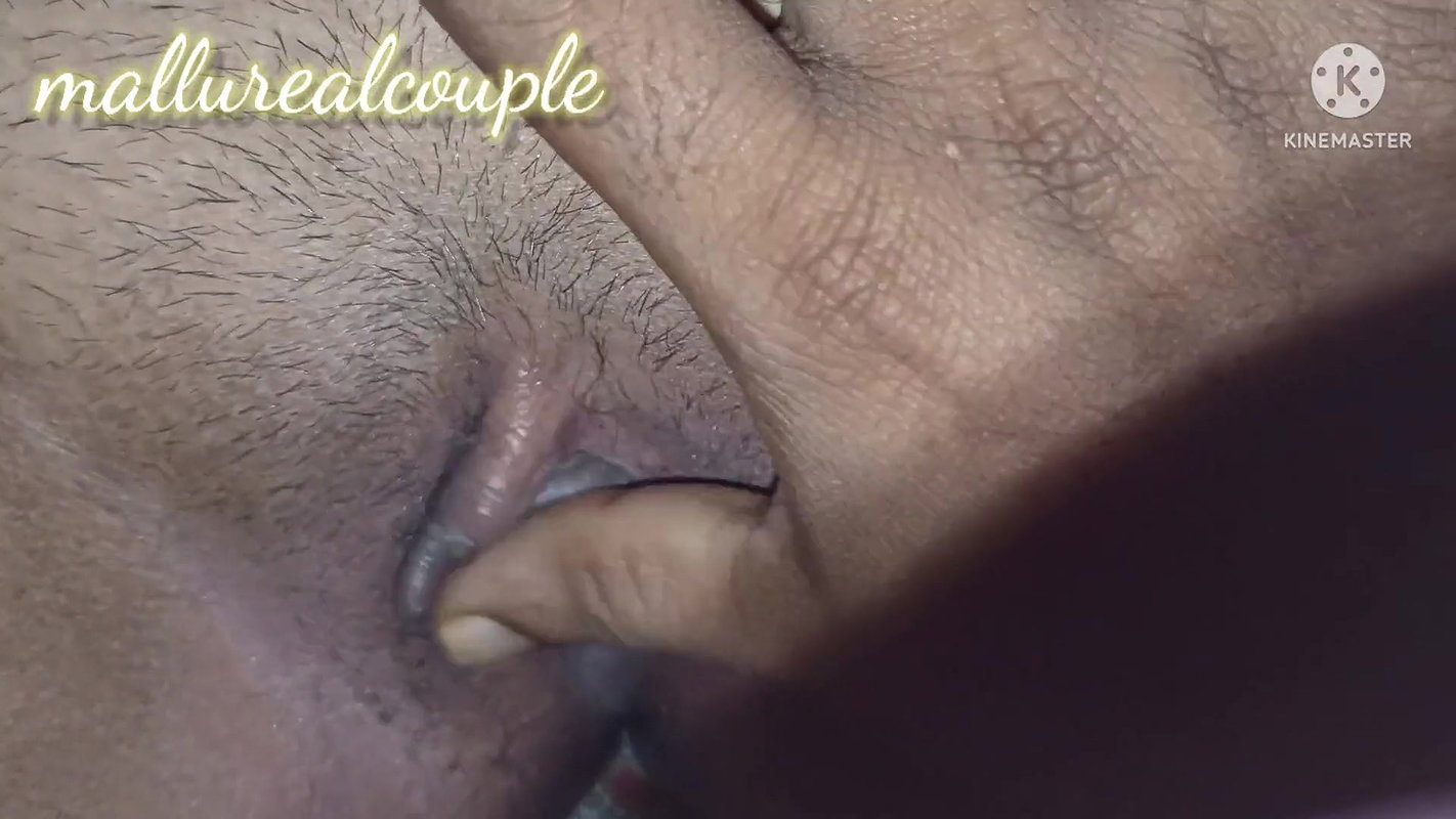 Mallurealcouple – wife fucking and fingering with squirting outside.