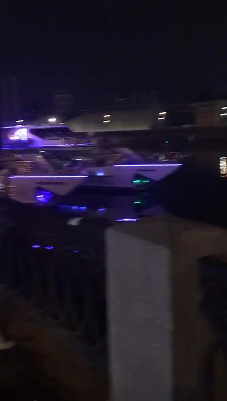 Public fun chubby gay Dick On The BaitBus_9312c434