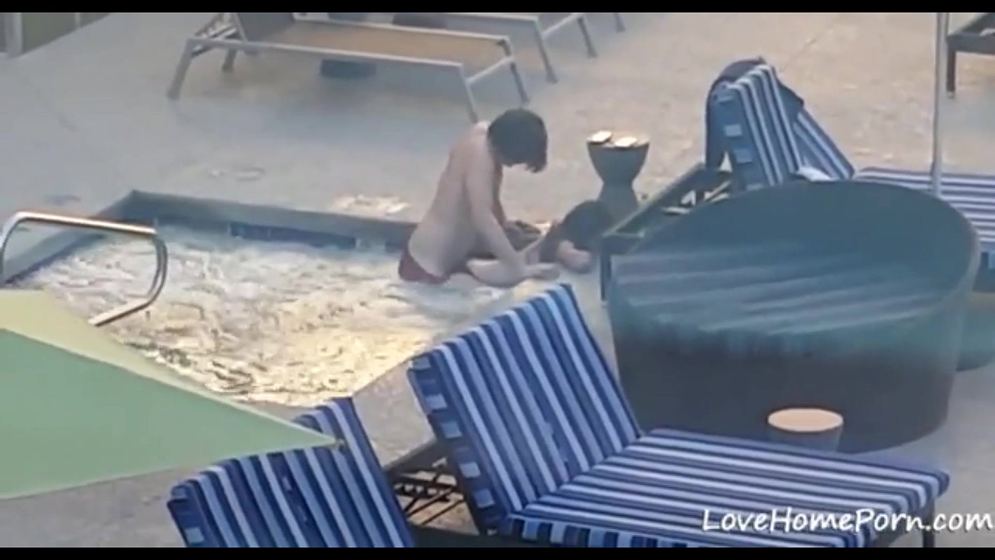 Public pissing at urinals gay first time Pissing Flip Flop Fuck_96c6b8a8