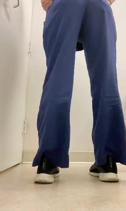 PUBLIC PUSSY PLAY petite brunette SQUIRTS in the woods and TASTES herself_00bc1360