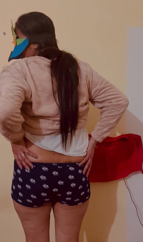 My sexi girlfriend Mandy brar removed her clothes and shoe her pussy and boobs.