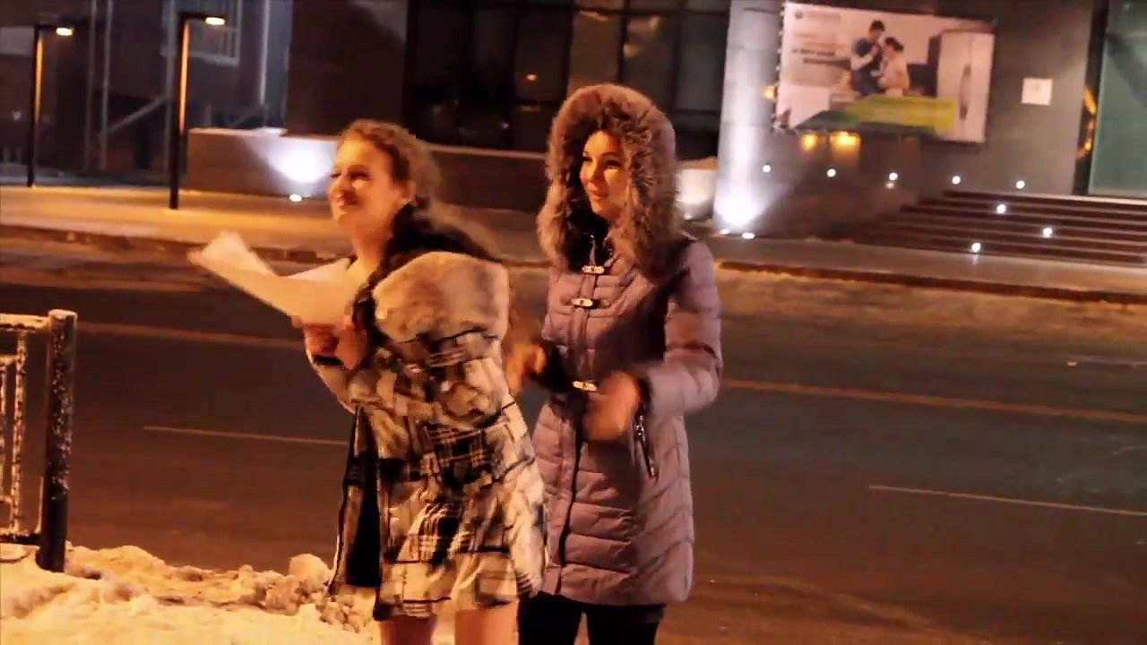 Scarlett Fay Fiery Red Public Flashing Pt. 2_be3d1ab2
