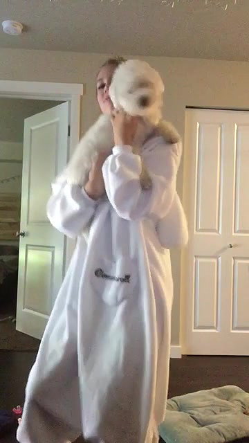 Teen Night time public piss_19f647a5