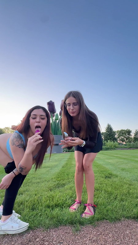 The beach makes my dick so horny – I love masturbating in public places_2e8e53de