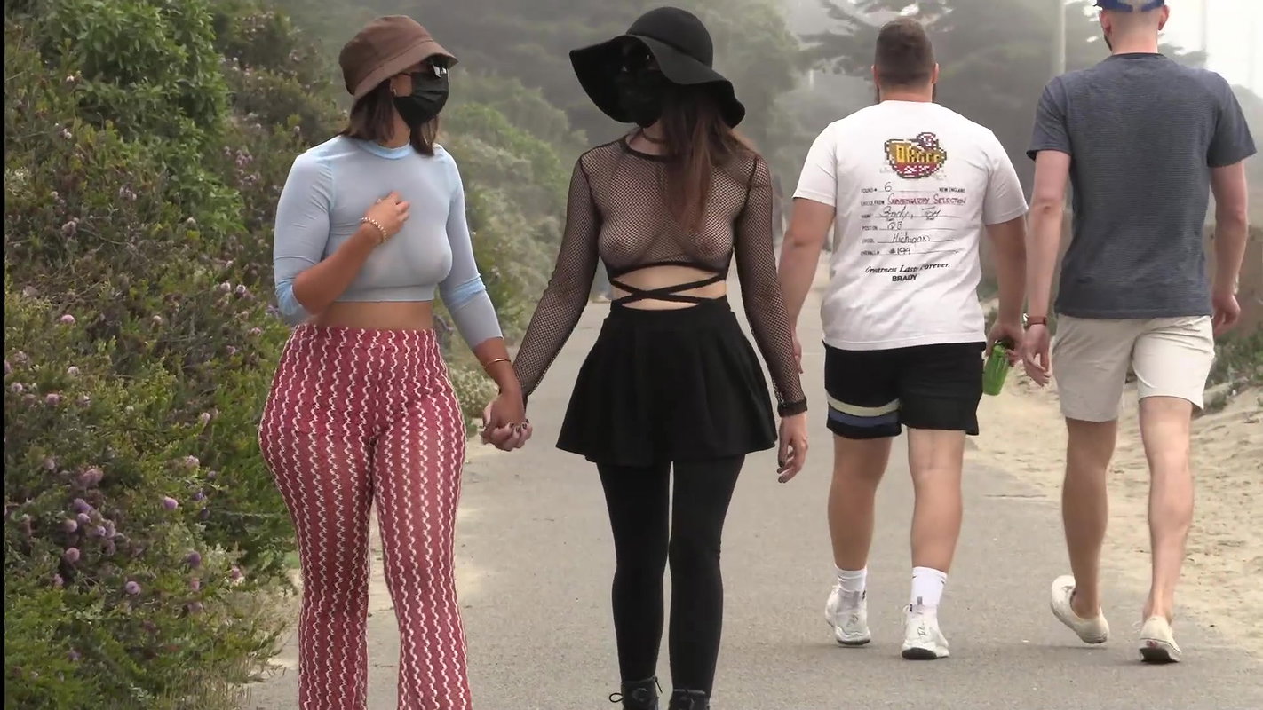 Thick Pussy Banged In Public_433a4d7a