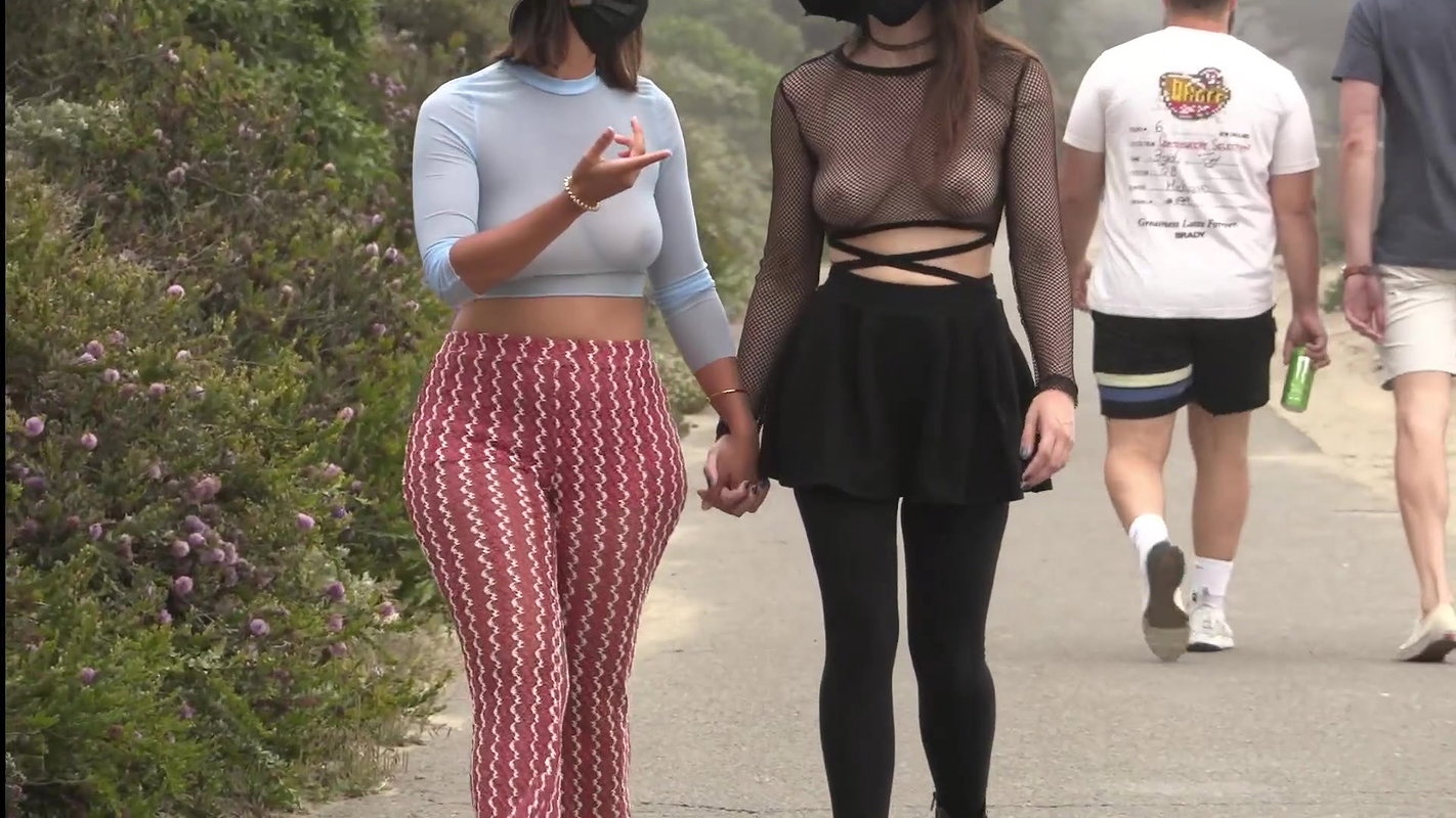 Thick Pussy Banged In Public_433a4d7a